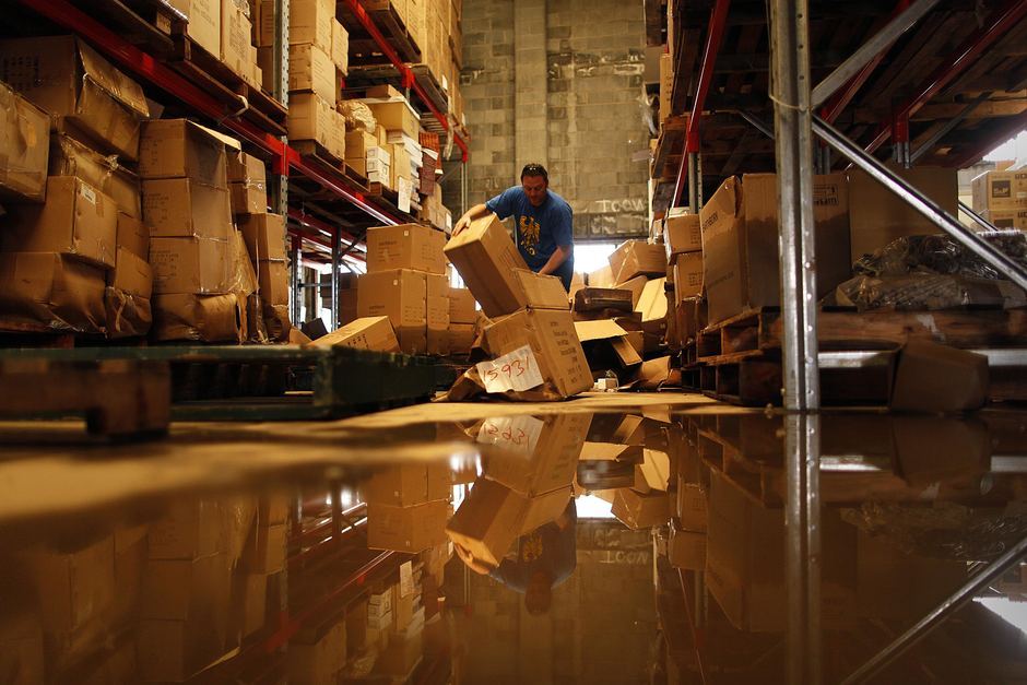 AKCessPro's tweet image. #AKCP has a variety of water detection sensors to prevent unwanted loss and massive warehouse damages caused by water leaks. #waterleaks #waterdetection #detectors #safety #warehouse #sensors #monitoring #BusinessContinuity warehouse-tech.com/2021/04/12/pre…