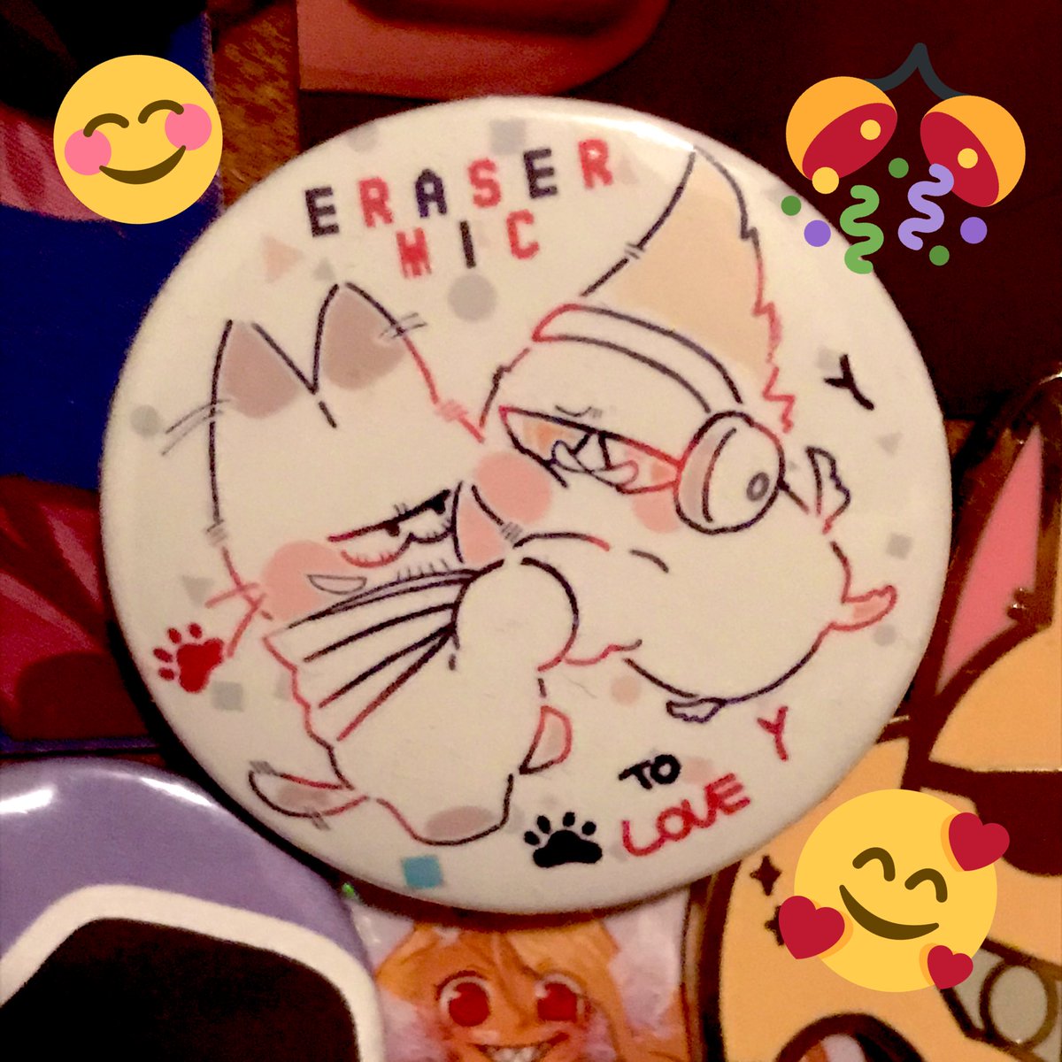 Erasermic pins from @xxAsasAxx came. They are so cute!! ??? 