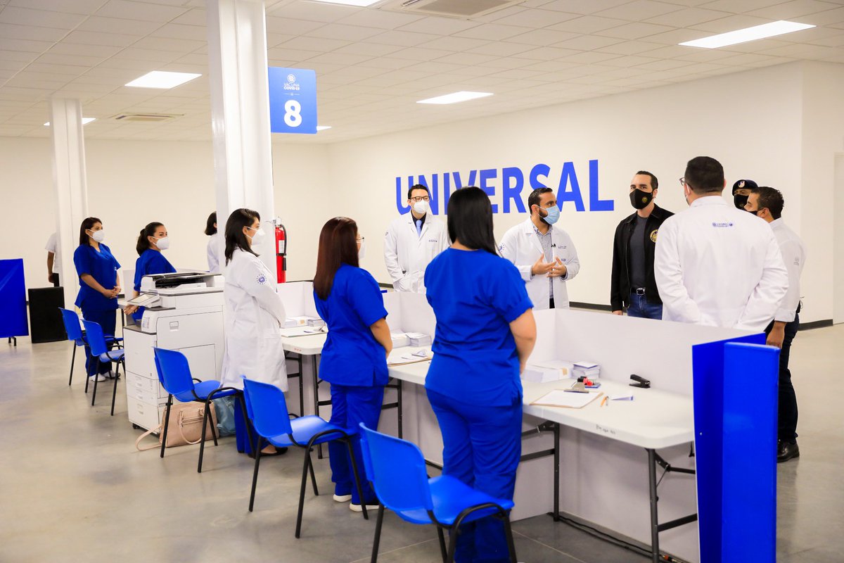 ObrasPublicasSV's tweet photo. El tiempo que vivimos no es ordinario. Desde 2020 nos enfrentamos a una crisis sanitaria sin precedentes que afecta al mundo.

Liderados por el Presidente @nayibbukele, trabajamos articuladamente para proteger a los salvadoreños. Hoy entregamos la última fase del @HospitalSV. https://t.co/yFeRv4nfqz