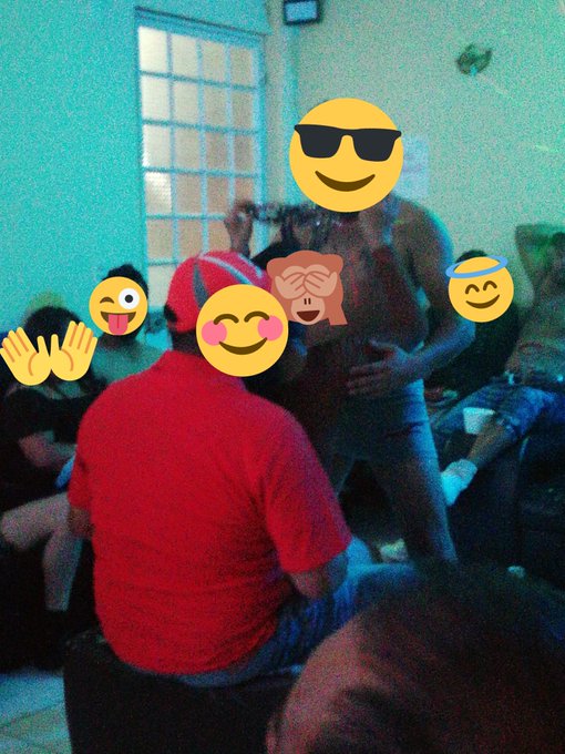 Nos la pasamos super bien la noche del s&aacute;bado, gracias por la invitaci&oacute;n #lifestilesw #eltemplodelplacer<a href="/tag/lifestilesw"class="tags"><span>#lifestilesw</span></a><a href="/tag/eltemplodelplacer"class="tags"><span>#eltemplodelplacer</span></a>
