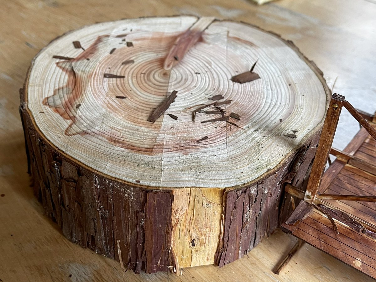 東名川崎製作所 木材のささくれ感を木の皮で作ってるらしい まじかいなw