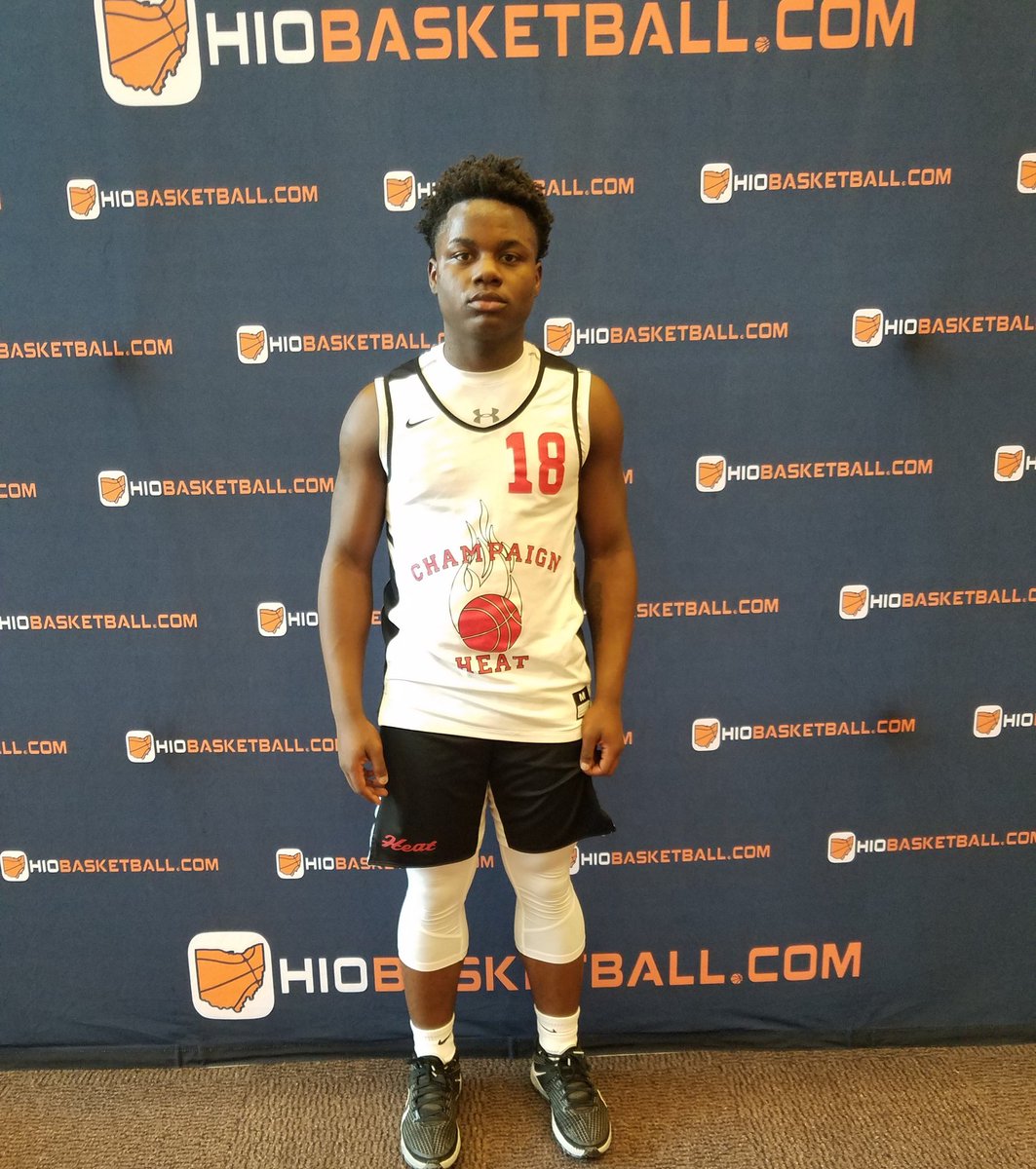 ChampaignHeat's tweet photo. 2022 defeat WI Swing &amp; go undefeated @ny2lasports @Ohio_Basketball #NY2LAEXTRAVAGANZA2K21. 6'2 SF @EjAlexander5 led w 9pts,5'10 PG @JermontreYoung &amp; 6'8 PF @Sam_Bradbury23 scored 8pts, 6'3 SF @tezobuckets &amp; 6'4 G @Dhubb1_ had 7pts. @chilandprephoop @MidwestHoopsSL @prepballstars https://t.co/429ciWVwFi