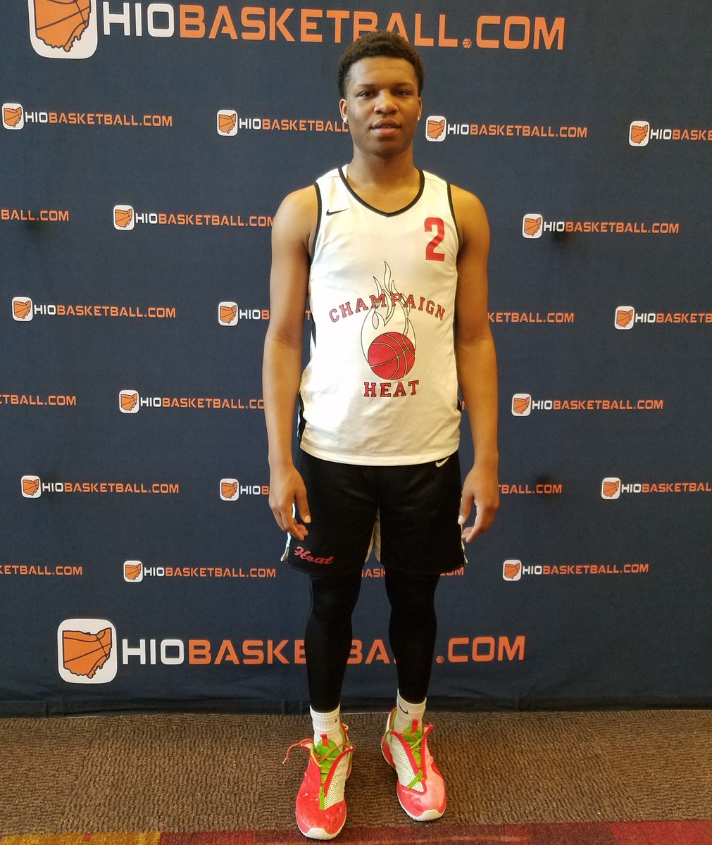 ChampaignHeat's tweet photo. 2022 defeat WI Swing &amp; go undefeated @ny2lasports @Ohio_Basketball #NY2LAEXTRAVAGANZA2K21. 6'2 SF @EjAlexander5 led w 9pts,5'10 PG @JermontreYoung &amp; 6'8 PF @Sam_Bradbury23 scored 8pts, 6'3 SF @tezobuckets &amp; 6'4 G @Dhubb1_ had 7pts. @chilandprephoop @MidwestHoopsSL @prepballstars https://t.co/429ciWVwFi