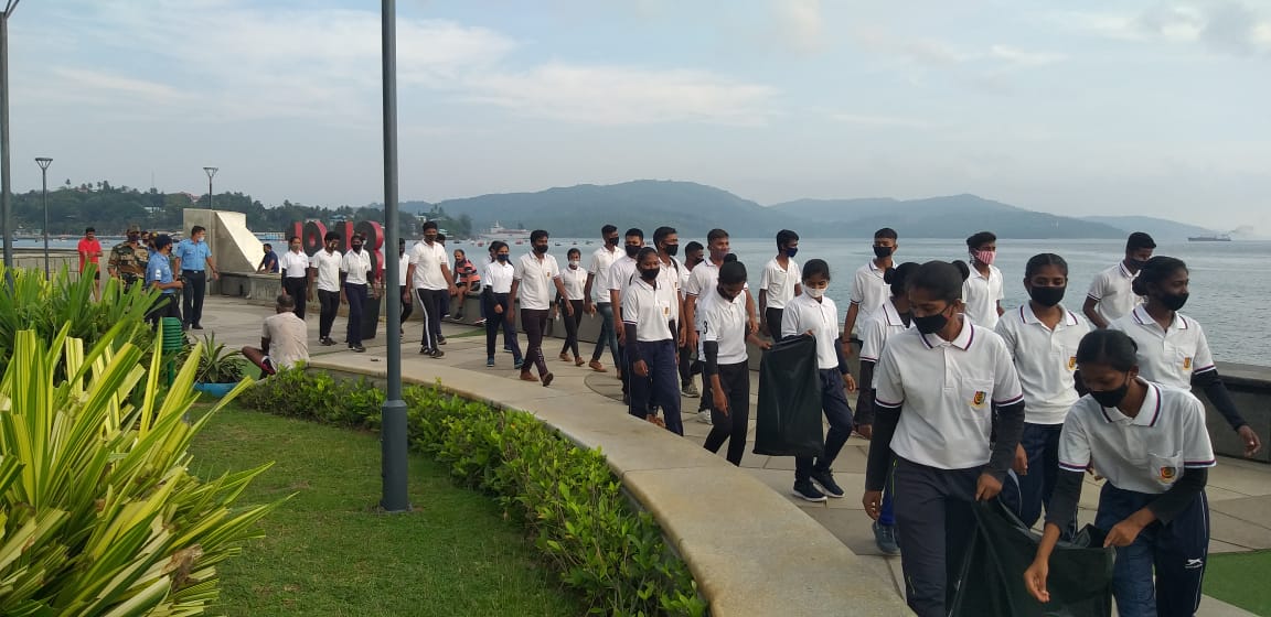RaviBalraj5's tweet photo. A plog run by 1 A & N Indep Inf Coy NCC start from Historical Flag Point, where Netaji Hoisted The Tricolour First time on free India soil on 30th Dec. 1943. #Plog_Run #NCC_against_littering#Netaji@75_Indian Independence @PMOIndia @HQ_DG_NCC @NCCDte_TNPAN https://t.co/b4LV34UApE