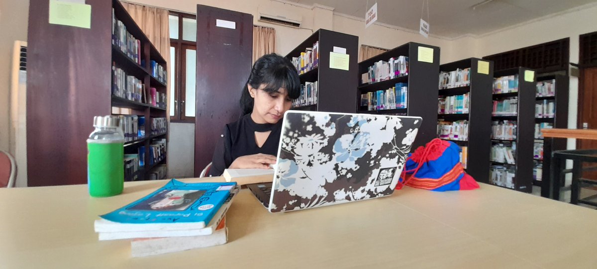 toety_ariela's tweet photo. Masing-masing orang memiliki metode untuk mengobati setiap lukanya.

Dan di sinilah aku. 😉 https://t.co/2cshIQNxs6