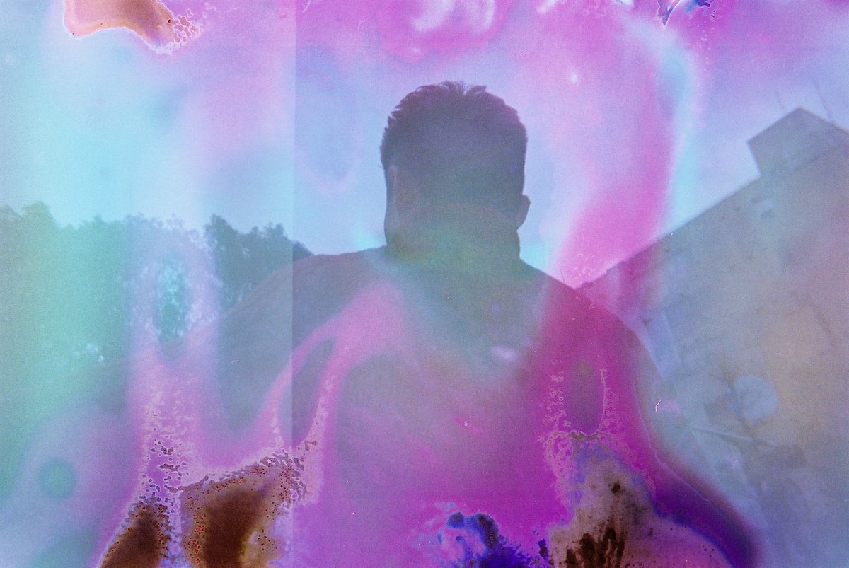 Lomography Japan On Twitter フィルムスープとは フィルムに化学 反応を起こさせてその結果得られる予期せぬ結果を楽しむという試みのことで ときおり思いがけない面白い作品が生まれることがあります 今回はその実験結果を紹介します マガジン Https T Co