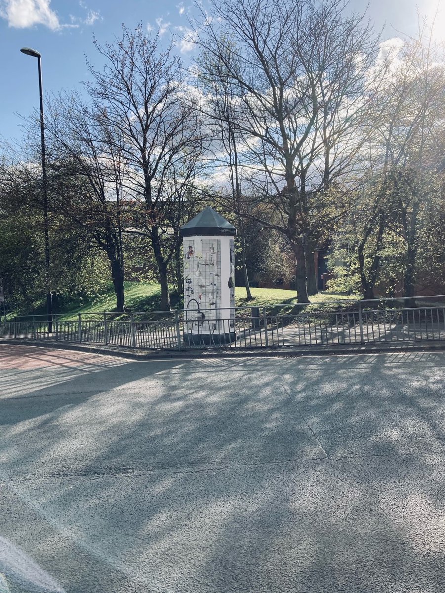 dawn_woolley's tweet photo. Thanks for the photo @CatrionaMcAra - great to see that one of my Mystical Apparatus posters is still up in Leeds and looking great in the sunshine!
#curativethings @LAUresearchdept https://t.co/0uo9tM31jC