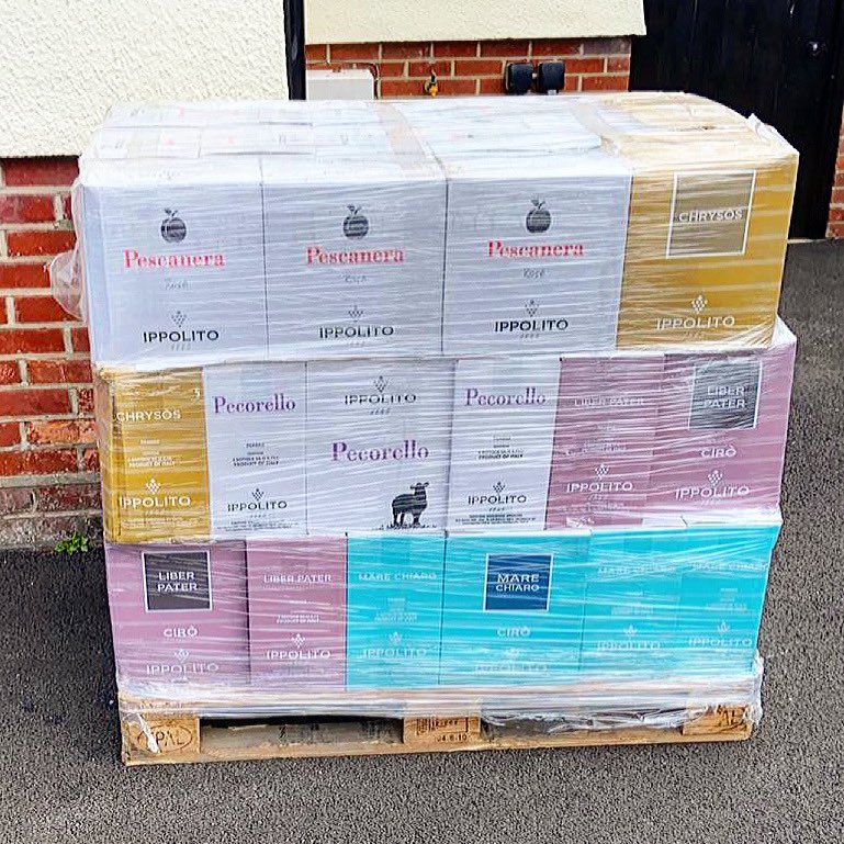 We are ready for hospitality to reopen 👀 dm us to order now @ippolito1845 exclusively for the uk. Top 100 awarded vineyard in Italy, unique taste and competitive prices, only at winederful uk.
Please email order@winederful.uk for any queries, it’s a winederful day!
#hospitality