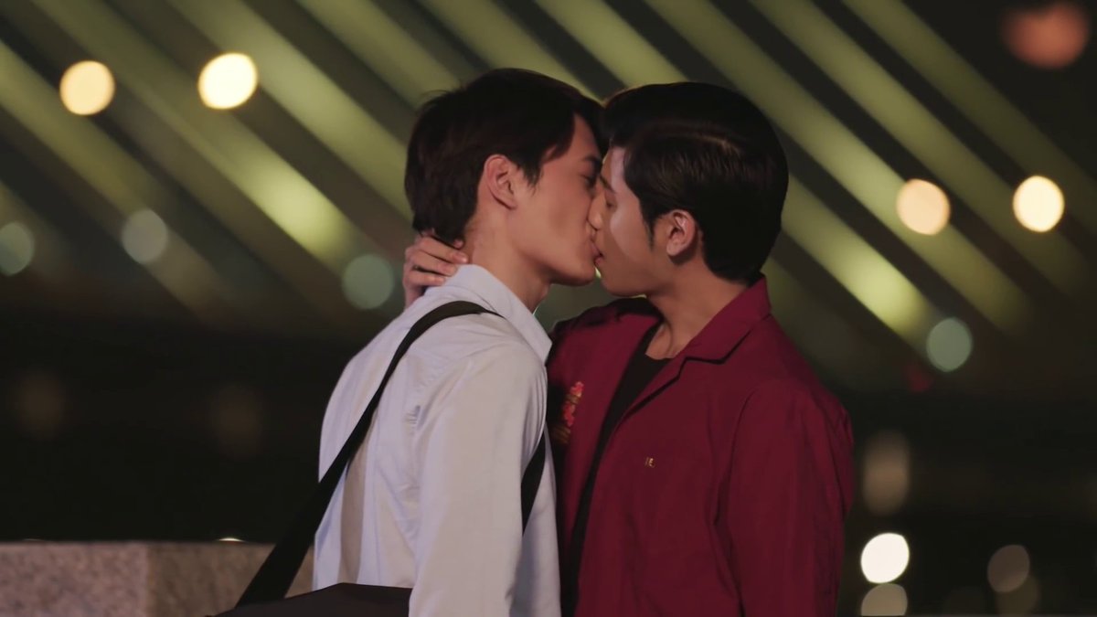 One of my personal favorite examples of their Good Chemistry is the last kiss in SOTUS S, where Krist and Singto individually decided to add a casual peck after The Kiss. Because they trust each other enough to experiment on the fly like that, we get a sweet, authentic kiss.