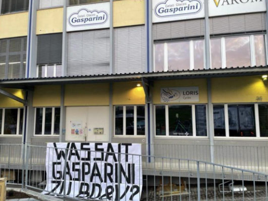 Chicken3gg's tweet photo. Was sagen die Sponsoren zu #BDV BD&V (Basel Dream & Vision AG aka Bernhard #Burgener)?
@Davidoff_Cigars #Davidoff @DSM #Saxer @SettelenAG #FELIX
#rotblaulive #DragAlong #Degen #TeamDegen https://t.co/Ve4fRCjGJw https://t.co/ujnP6gN2mj