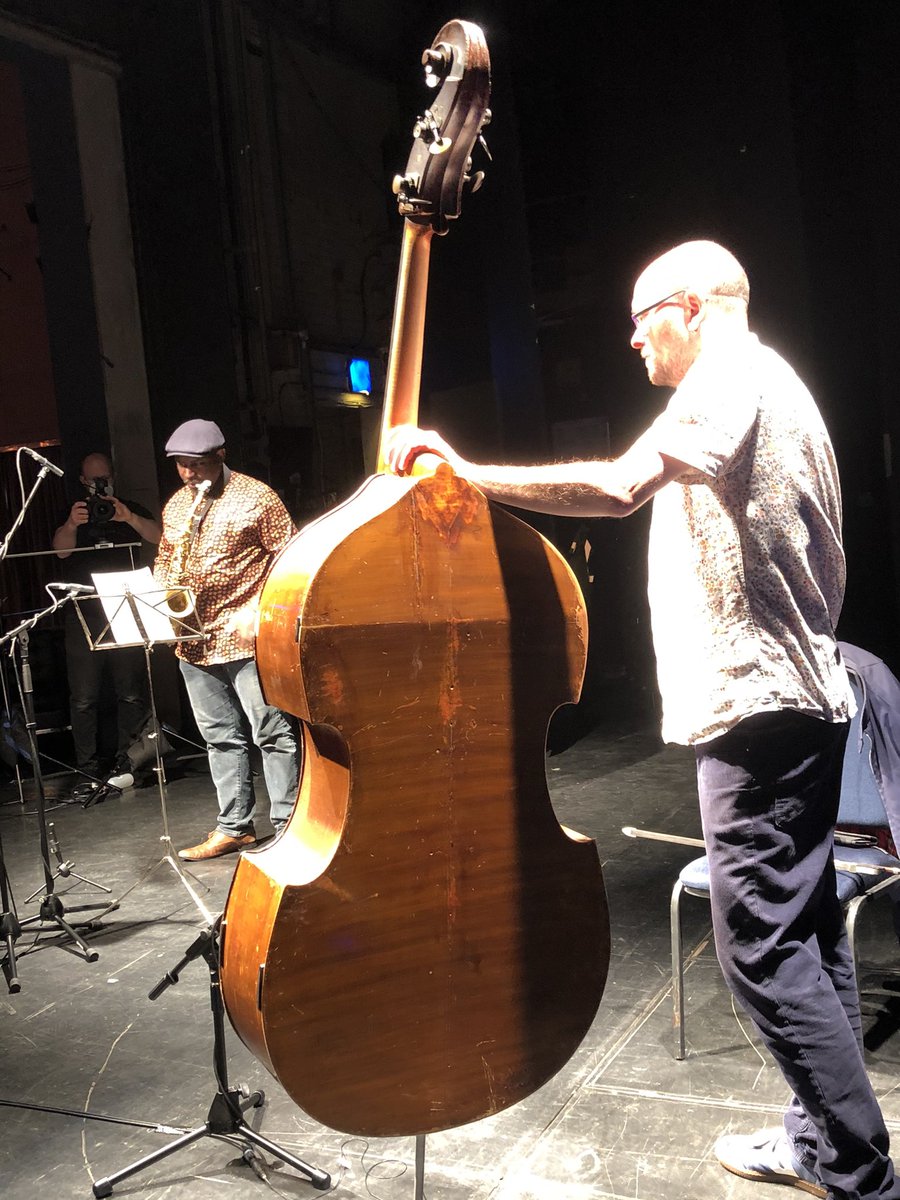 mendelsohntam's tweet image. Fine tuning @oliebrice ‘s Radar Commission for @JazzSouthUK with these phenomenal improvisers @JoYaNdEaRs @nickmalcolm recorded at De Le Warr Pavillion by @TimHProd coming to your internet streaming soon 💻📱📺