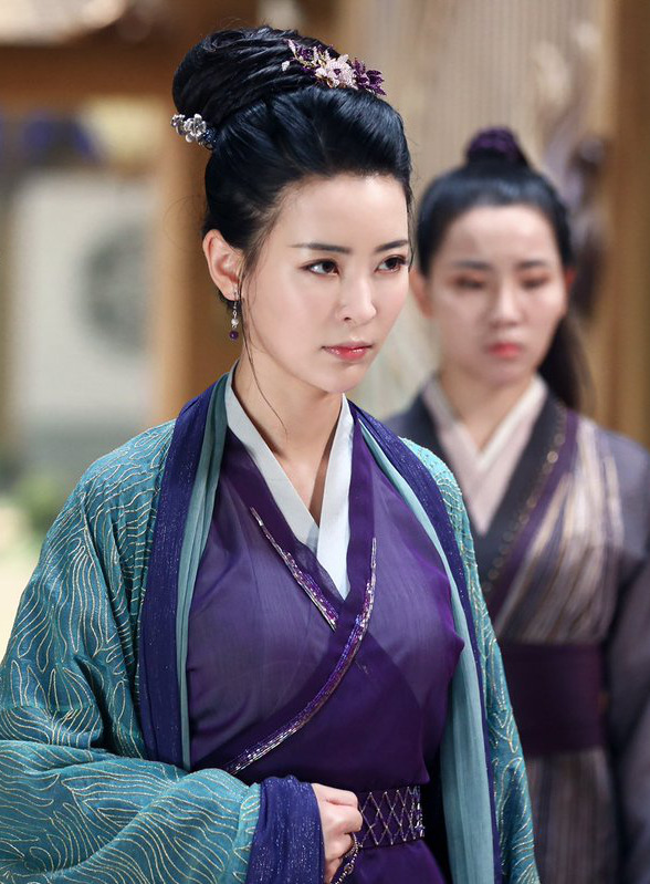 His wife is Yu Ziyuan, aka Madam Yu, aka Lady Violet Spider. She takes no prisoners, gives no fucks, and excels at tough love. Not Wei Wuxian's biggest fan but will do anything for Jiang Cheng and Jiang Yanli. A stone-cold badass who gets four photos here because I say so.