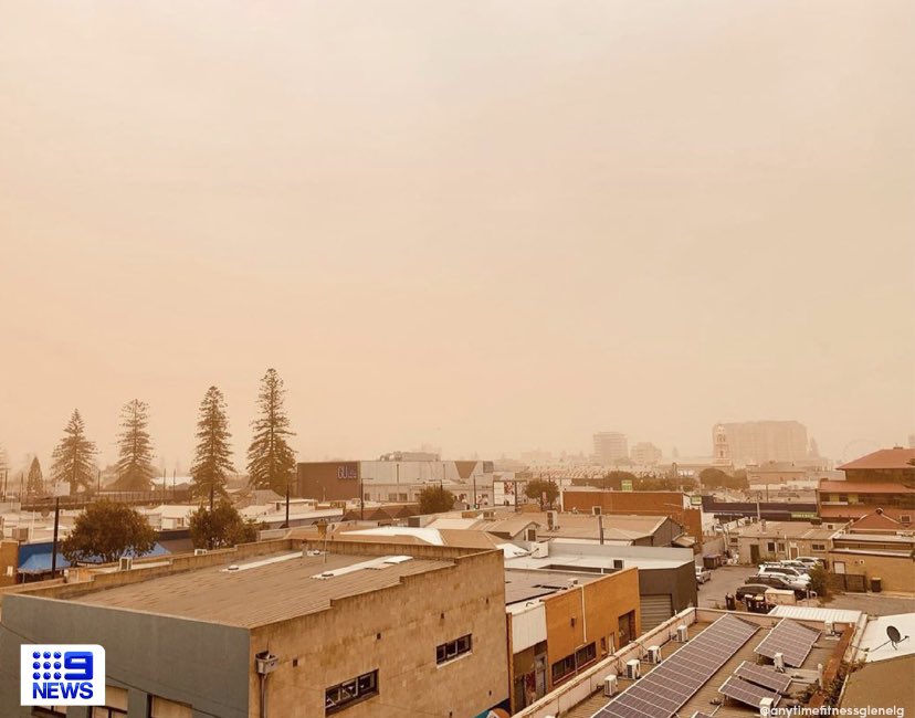 ChelseaCarey_9's tweet image. SA Health has issued a warning to South Australians about the dust that is blanketing the Adelaide metro area. People urged to stay inside and keep doors &amp;amp; windows closed. @9NewsAdel