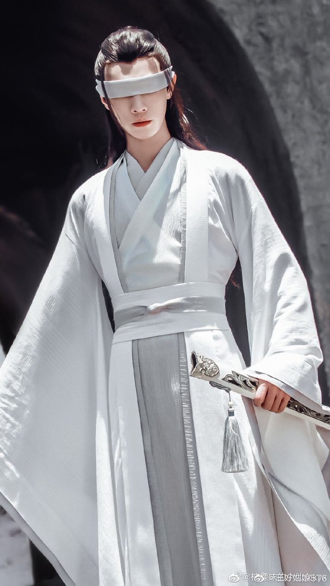 Next is Xiao Xingchen, aka the bright moon and gentle breeze. Too good for this sinful world. Gay for Song Lan (and possibly Xue Yang, depending on your preferences).