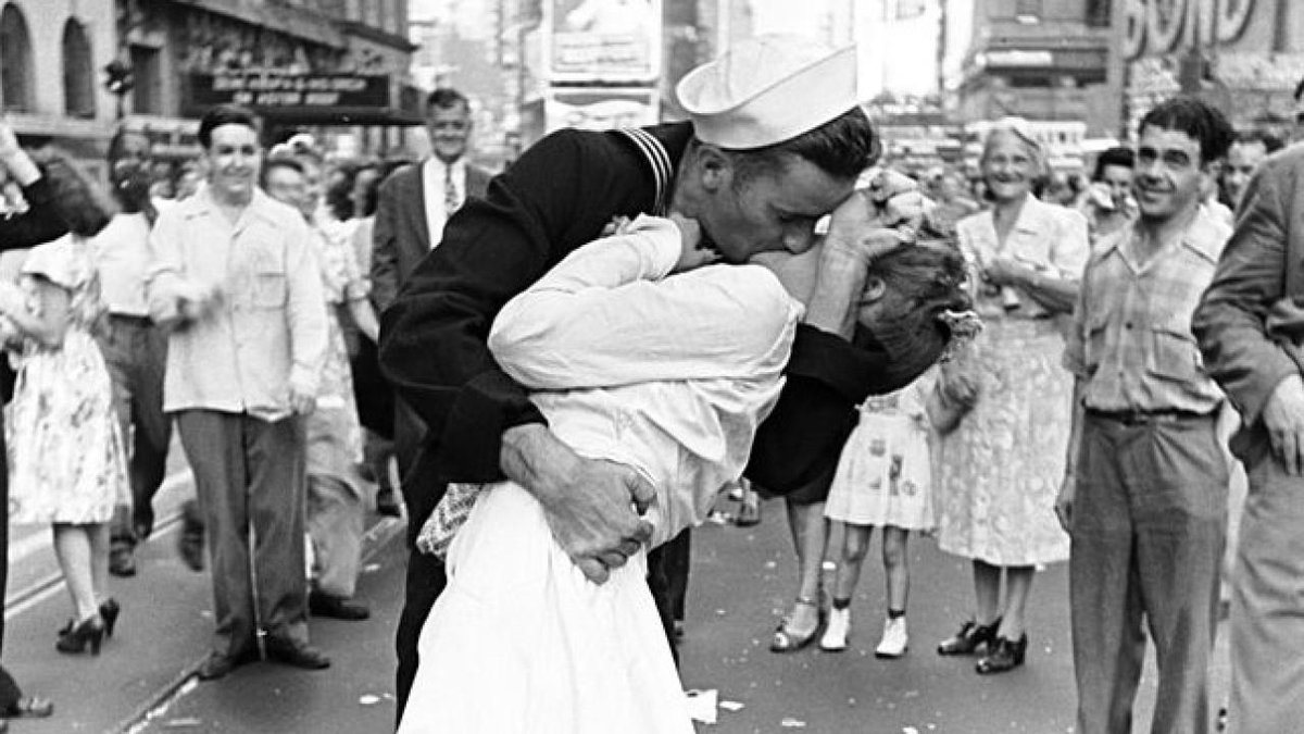 jessigserna's tweet photo. Hoy, 13 de abril, es el #DíaInternacionaldelBeso así que voy a aprovechar para contaros que con un beso estamos compartiendo mucho más que amor… ¡También intercambiamos muchos microorganismos! 🦠💋🦠
Abro hilo 🧵⬇️🧵 @ucc_complutense https://t.co/hoVY42Dx5N