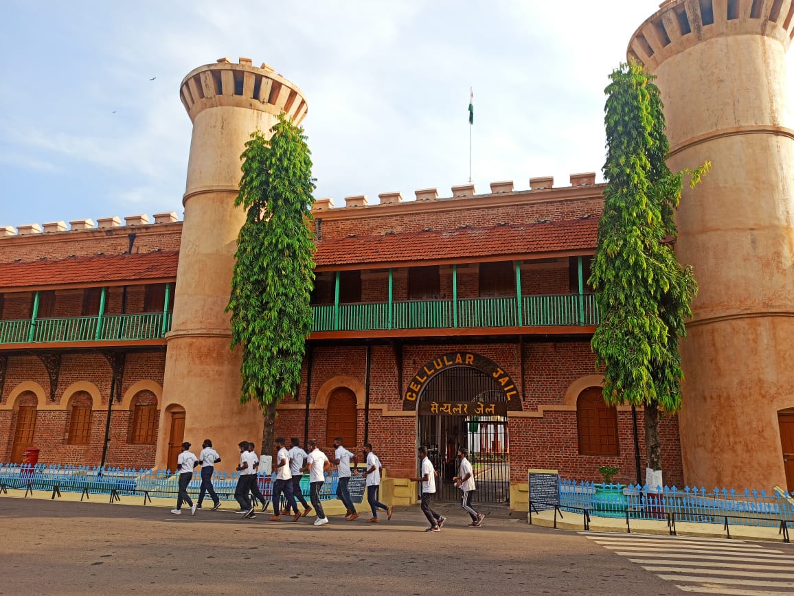 NishaPr72201655's tweet photo. Plog run_ to remember our Legends. Cellular Jail is a mute witness to the inhuman treatment meted out to the soldiers of the freedom struggle, who were sent to this Jail.#jara_yaad_karo_Kurbani#Swatantrya_samar#Amrit_Mahotsaav
@PMOIndia @HQ_DG_NCC_ @NCCDte_TNPAN https://t.co/NiQiw1sjgL