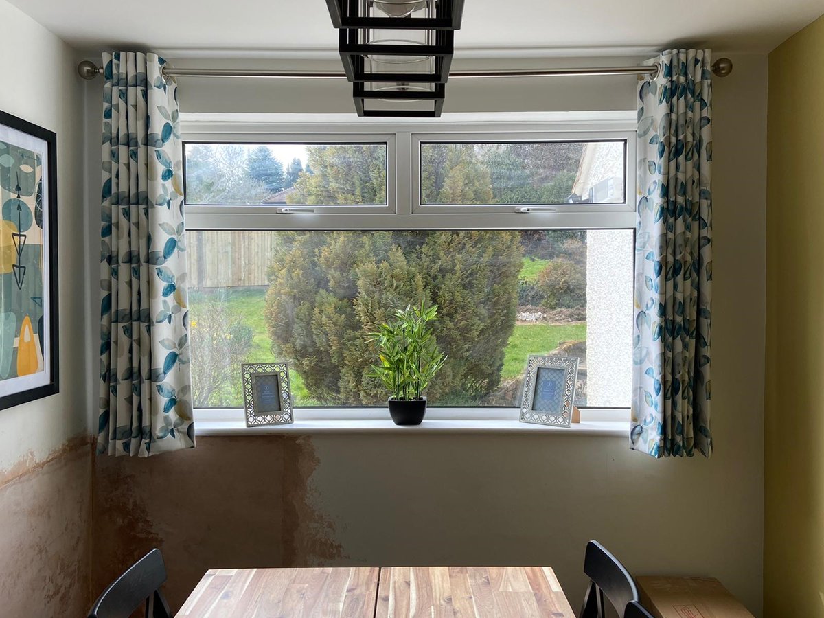 BridgeInteriorC's tweet image. 🔷 We love a matching set of curtains and roller blinds!
Co-ordinating your window furnishings helps to establish a running theme throughout rooms, especially if your other interiors are linked like this establishment has!

#interiordesign #contractcurtains #rollerblinds