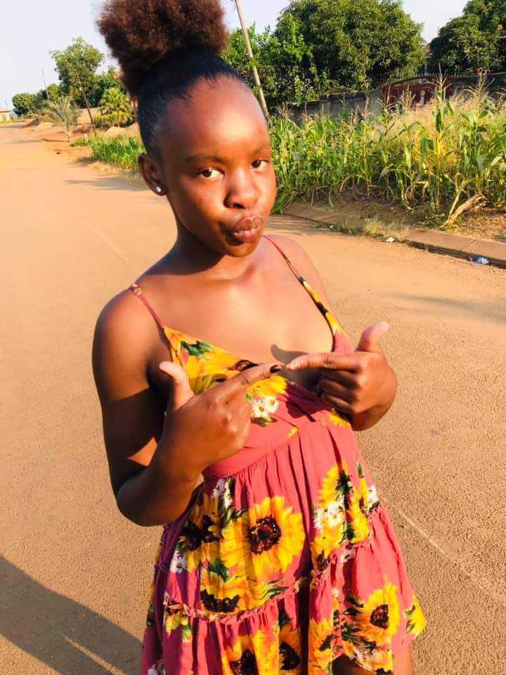 Ronewa_Mathephe's tweet photo. This is Candy, she bullied Lufuno all for popularity 😭, hope she's enjoying the attention she's getting now. #JusticeForLufuno https://t.co/GnpWkLKUxv
