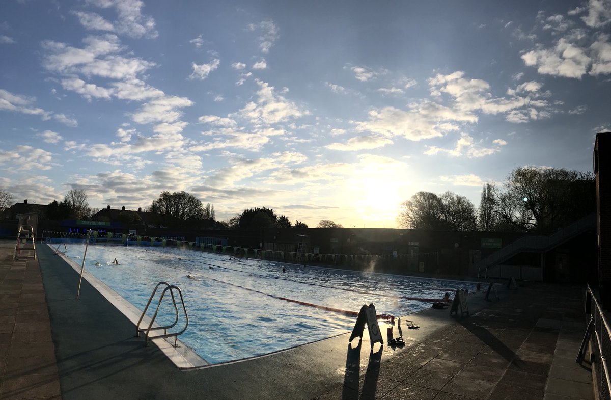 RoystonPinnock's tweet photo. Chilly swim - warm pool - thanks ⁦@charltonlido⁩. Should wake me up for #VALP Aylesbury Local Plan EiP later after 3 year hiatus https://t.co/FbNbJq2j2F