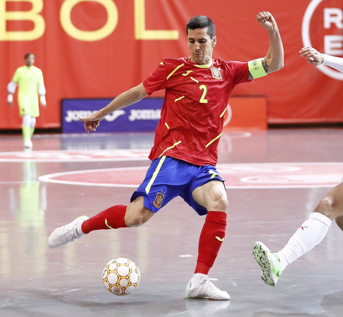 ortiz23futsal's tweet photo. Cerramos la temporada con la @SomosFutsal con otra victoria ante Suiza (14-0). 
Fase de clasificación perfecta y a pensar desde ya en el mundial y esa tercera estrella ⭐️ 
Lituania nos espera... 💪🏼
#Spartan #Spain #NationalTeam #Futsal #Dreams https://t.co/yOan7sPcZA