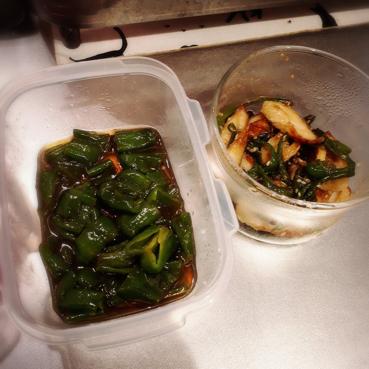 ট ইট র 花粉症 今週のつくりおきったやつ さばじゃが キャベツコロッケ 豚たま味噌炒め 鶏肉のトマト煮 ピーマン南蛮漬け ぴーまんちくわきんぴら これに下味冷凍でしょうが焼きと昨日きんぴらとほうれん草胡麻あえをちょっとだけ作った