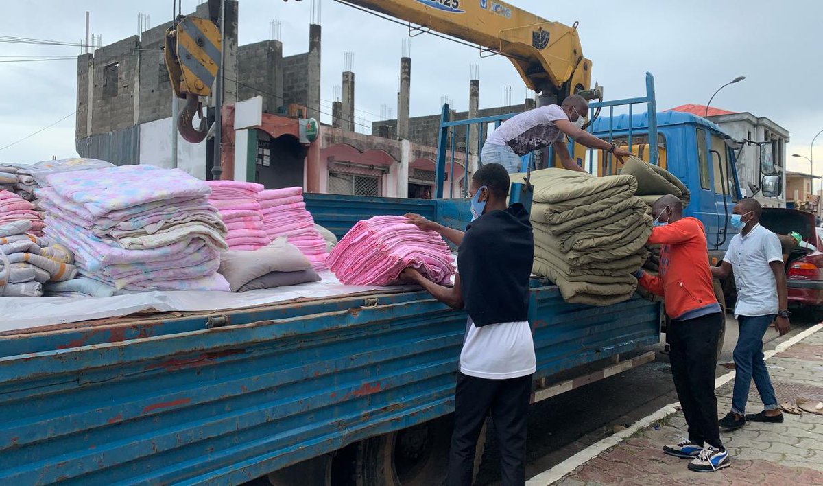 Wh_China's tweet photo. Equatorial Guinea Zhengwei Donates Living Supplies to Victims of Bata Explosions
La Société Zhengwei Technique Guinée Equatoriale fait don de non vivres au profit des sinistrés des explosions de Bata
https://t.co/dMiOEE2maZ https://t.co/Nphv8uHyId