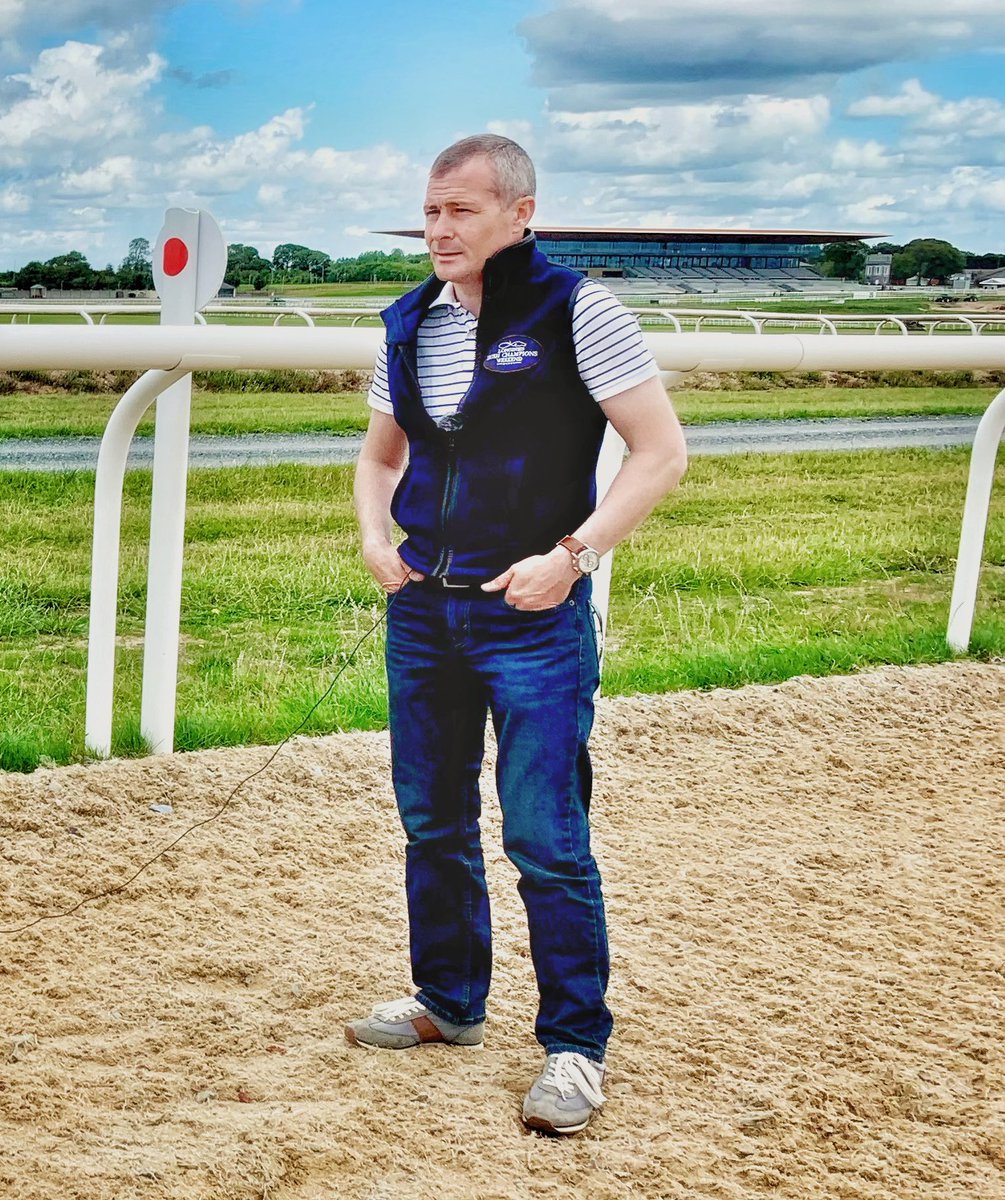 Special for Newmarket’s opening day to include the Pat Smullen Memorial Handicap. The Curragh was Pat’s home course but we remember him here with respect and fondness, especially for his 2000 Guineas win on Refuse To Bend.
Well done <a href="/TedDurcan/">Ted Durcan</a> for honouring your friend today 💚