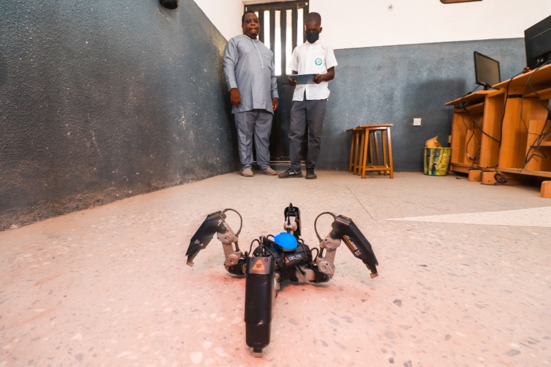 Northeast_iHub's tweet photo. Last Friday, we were at Ahmadu Ribadu College for the Young Innovators Club. You will recollect that Mekamon, an unparallel #STEAM learning device made its debut at the club to help students with STEAM education.
The students learnt robotics and how to operate #Mekamon.
#NEHIH https://t.co/PH45CIUZ7g