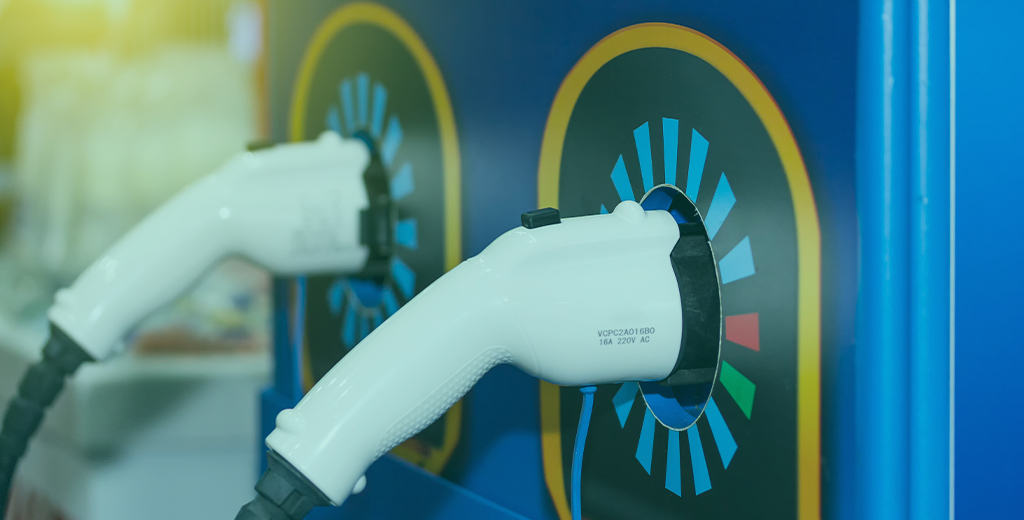 «La apuesta por #España por el #VehículoEléctrico es absoluta», reivindicó el presidente Sánchez el pasado mes de marzo. Además, afirmó que las prioridades del Gobierno están completamente alineadas con la Comisión Europea ↓ <a href="/Per_Energia/">El Periódico de la Energía</a> 
elperiodicodelaenergia.com/sanchez-querem…
#Electrificación