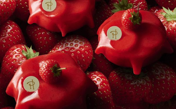 ChocoClic's tweet photo. CONSTELLATION à la fraise en gourmandise raisonnée Tout est permis. En effet, le principe est simple : il s'agit d'optimiser l'utilisation des ingrédients traditionnels pour leurs effets en termes de goût et de sensations. Ainsi,... | #chocolat #chococlic https://t.co/WTNOvL2hVS https://t.co/WT4R0rig3a