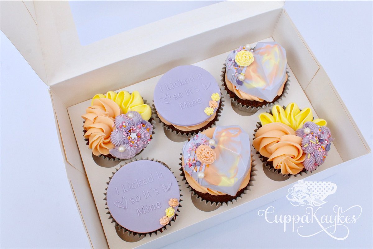 cuppa_kaykes's tweet image. Pastel cupcakes and geo cake hearts #nottinghamcakes #nottinghamsmallbusiness #cakehearts #cupcakes #pastelcake #colourmill #spring #springcake