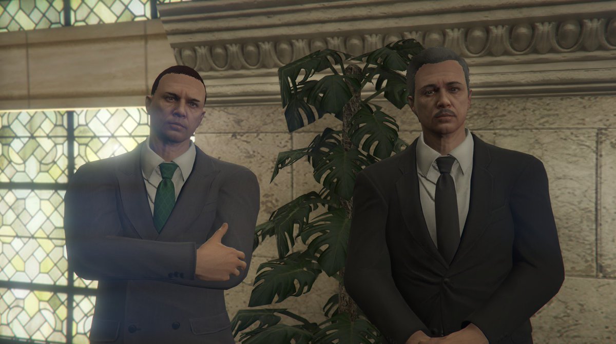 Estoy agradecido de la invitación de su Excelencia el Generalisimo Vox al Palacio de los Pinos. La familia Real volverá a trabajar junto a la Junta de Gobierno y al Senado para hacer Mexico grande de nuevo. 🇲🇽