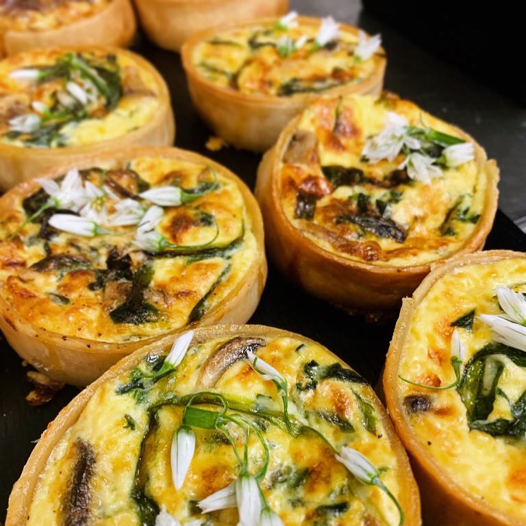 Today’s quiche at Hill Road - Wild Garlic and Mushroom.  Beautiful spring weather for foraging 🍃

#wildgarlic #pullinsbakery #foraginguk #independentclevedon #hillroadclevedon #bs21