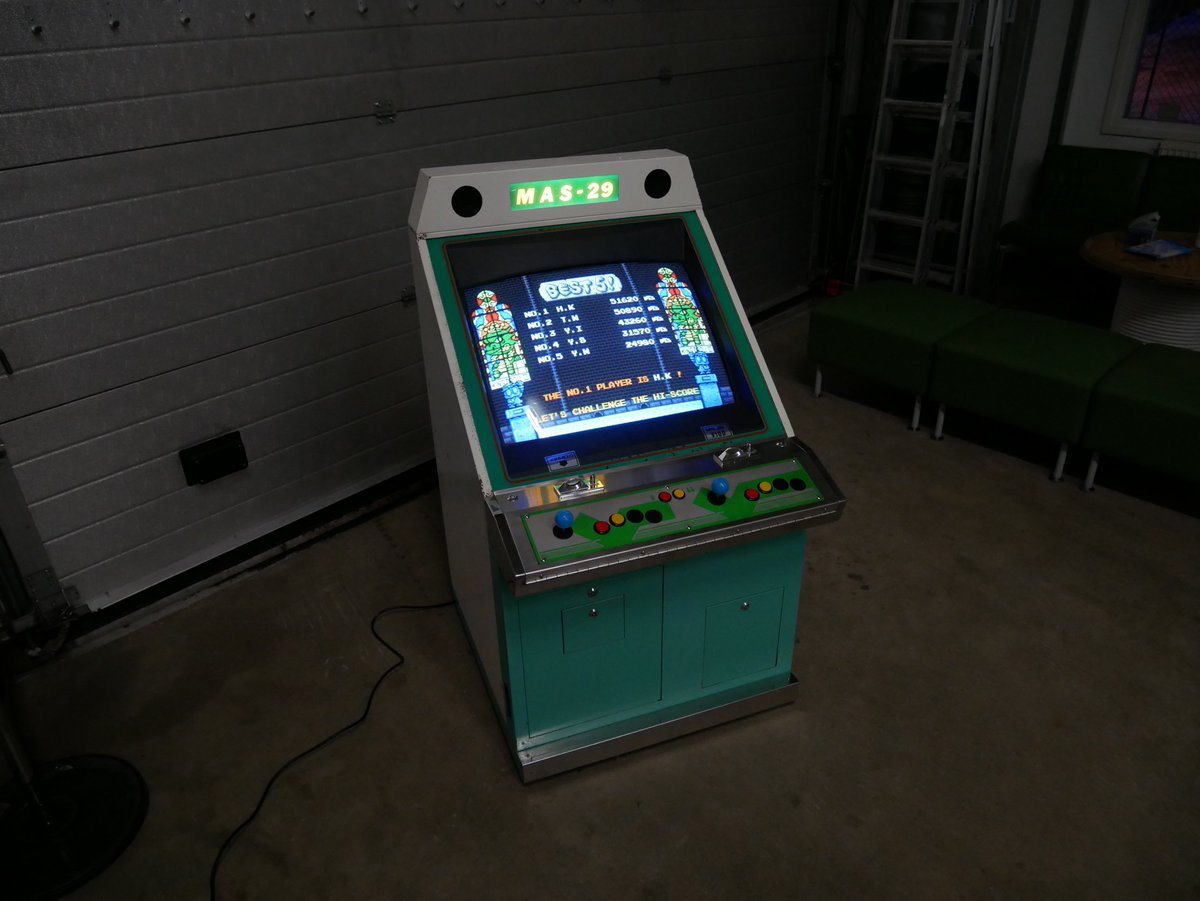 sugoipelihalli's tweet photo. It was manufactured by Usui Trading in the middle of the '90s. Very little information can be found on these machines online. I would love to know more about them. #MAS25 #MAS29 #臼井商事 https://t.co/IInmMIz9sN