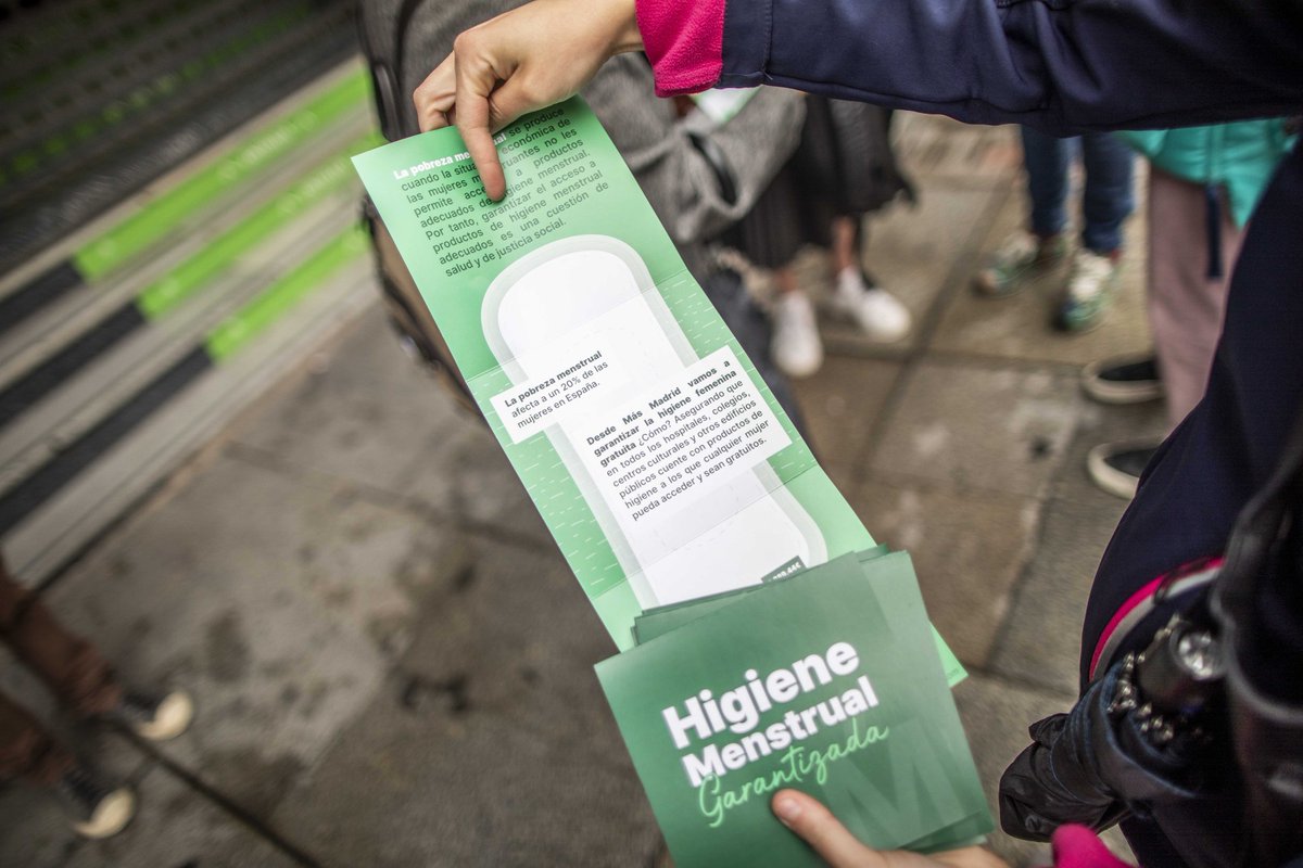 Rita_Maestre's tweet photo. Un 20% de las mujeres en España no puede acceder a productos de higiene menstrual. Es hora de que se hable de esto. Proponemos que en todos los hospitales, colegios, centros culturales y otros edificios públicos haya compresas y tampones disponibles y gratuitos. https://t.co/M5VlnHTxbl