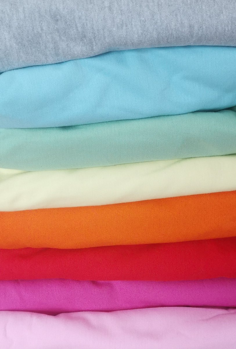 MadeByDoreen's tweet photo. New fabric arrived today for the colour trend 2021 infinity scarves 😍😘😉 https://t.co/esLSvcWAYn