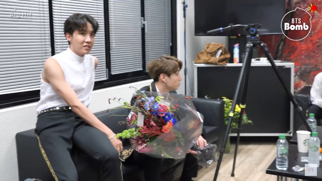 when jimin’s dad sent jimin flowers for his birthday via jungkook and he was so nervous 