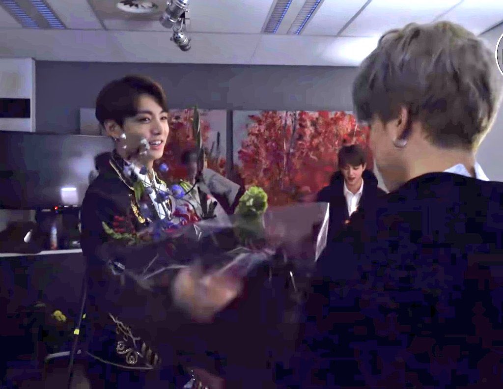 when jimin’s dad sent jimin flowers for his birthday via jungkook and he was so nervous 