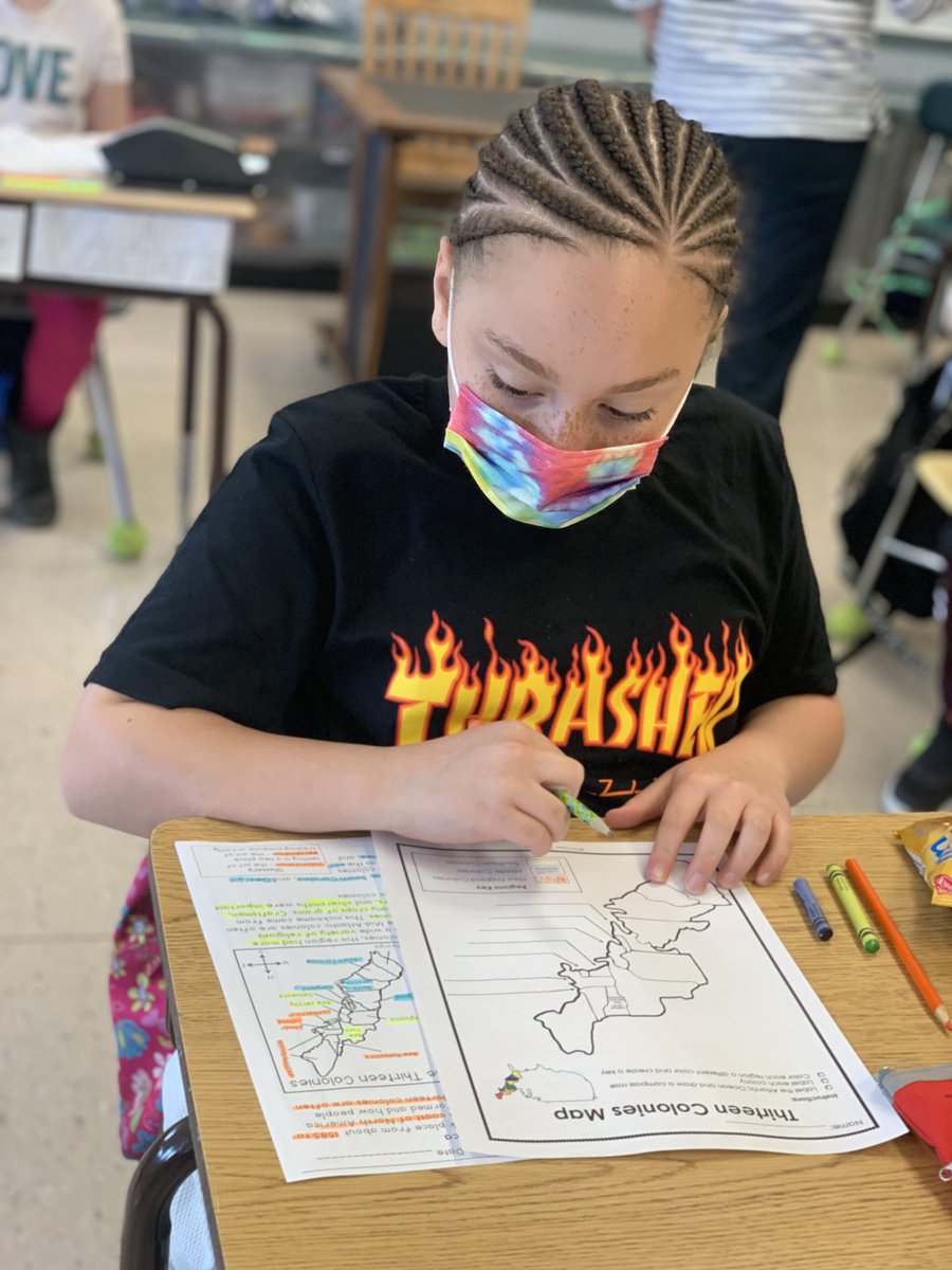 JamestownSchool's tweet photo. Bush Elementary School 4th graders in Mrs. Hockenberry's class are starting to learn about the 13 colonies by reading more about them and creating maps to show where they were located in the U.S. #jpsny 🇺🇲 https://t.co/67AgszgrbM