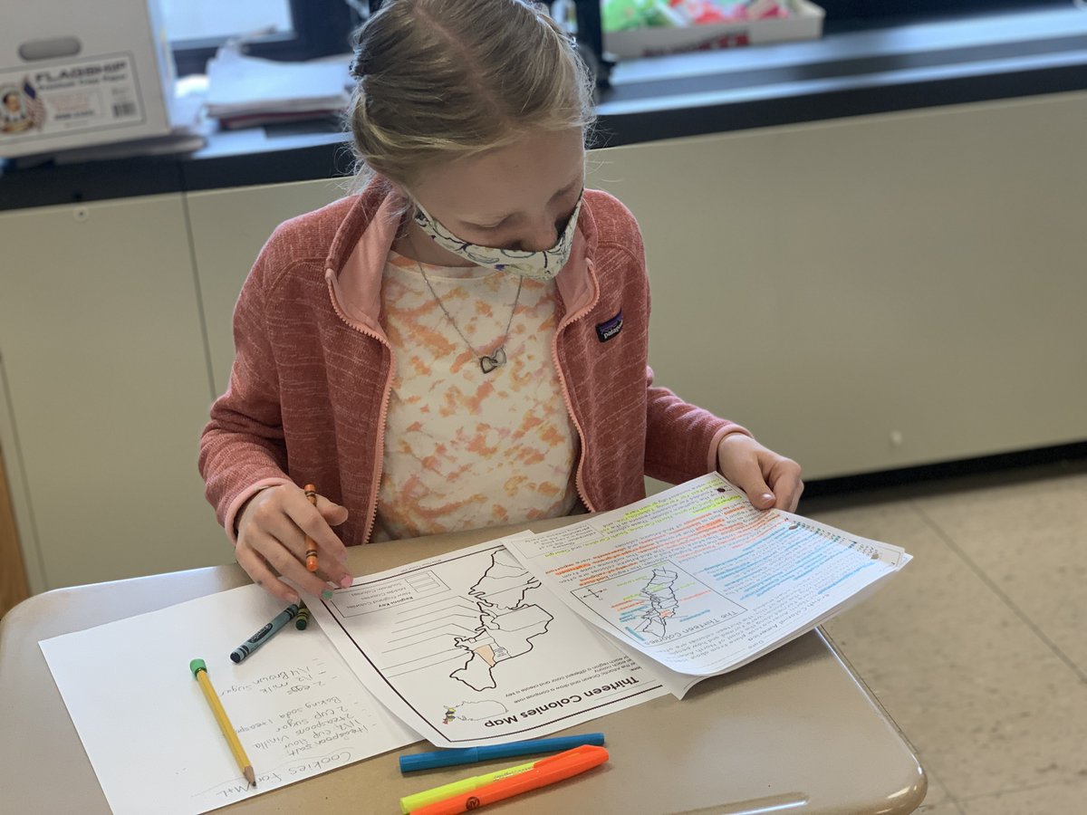 JamestownSchool's tweet photo. Bush Elementary School 4th graders in Mrs. Hockenberry's class are starting to learn about the 13 colonies by reading more about them and creating maps to show where they were located in the U.S. #jpsny 🇺🇲 https://t.co/67AgszgrbM