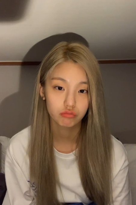 and pouts  #ITZY  #있지  #YEJI  #예지