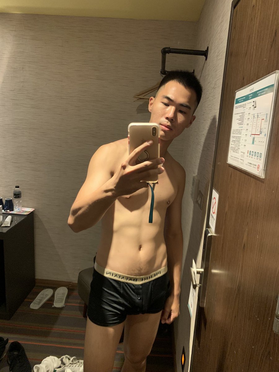 好久沒有po文

不知道還有沒有人記得我😂

真的最近很忙

但還是持續單身中🥴

詳情請洽ig: instagram.com/milesnsmile/
也歡迎追蹤