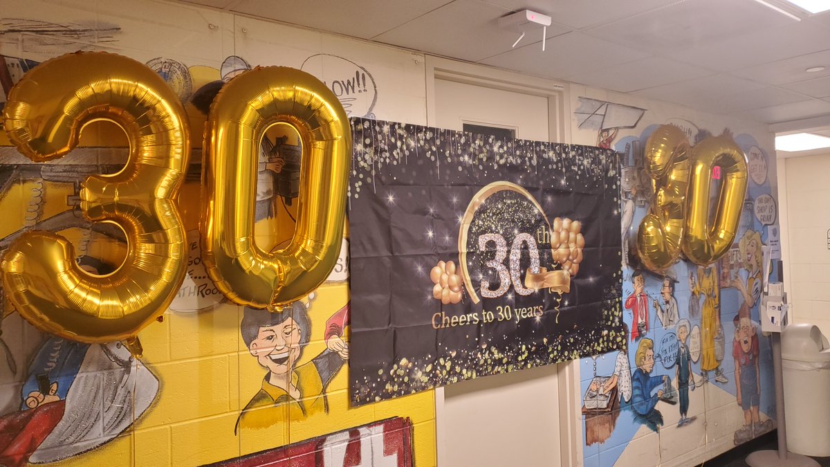 HaysMedical's tweet photo. Yesterday we kicked off our 30th Anniversary celebration week with decorations greeting Associates as they came to work and a walk down memory lane during the walking lunch. https://t.co/n4bo4buhRF