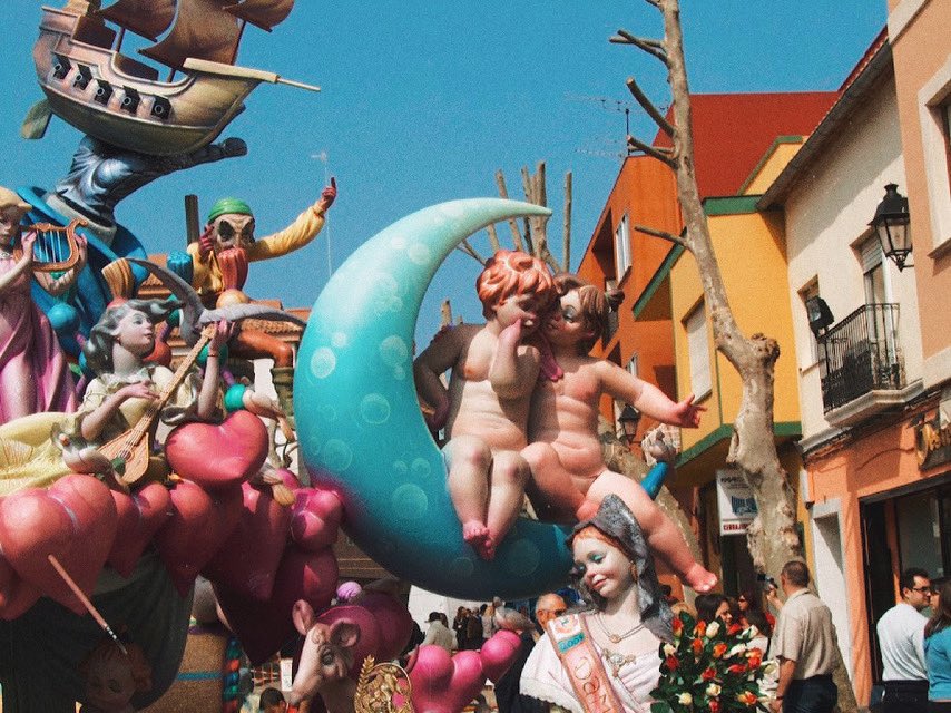 FallaOeste's tweet photo. #DiaInternacionalDelBes 😘
📸 2004 de Antoni Baez
👉 https://t.co/witbaWYHet
#SomDeLOeste #FallesDénia #Dénia #FallaOeste #Falles #Bes #Kiss https://t.co/vRkcZXjtpa