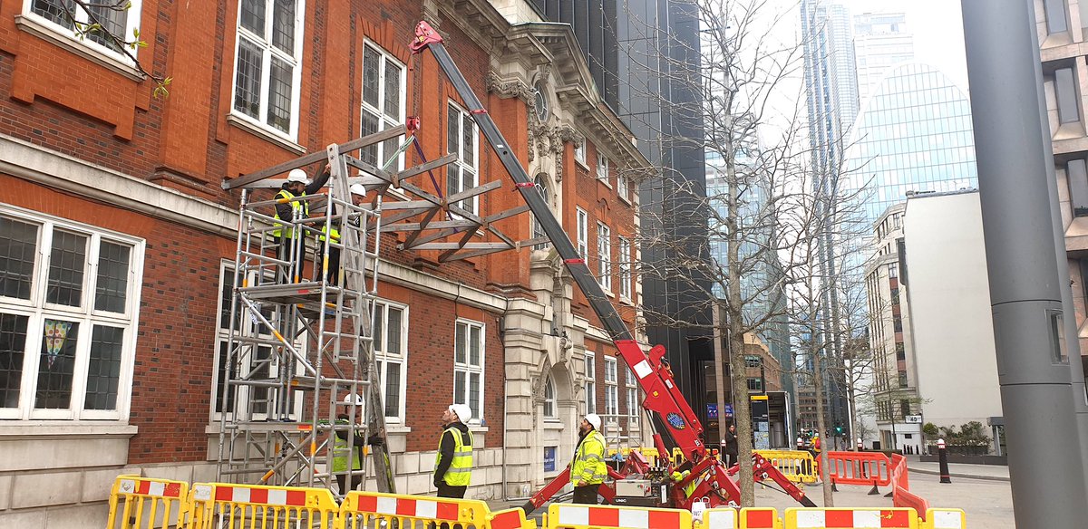 sculpturecity's tweet photo. After a brilliant extended exhibition, #deinstall of the 9th Edition of #SculptureintheCity has begun. @mtec0 worked hard to remove the first round of artworks last weekend.💪
Final deinstalls will take place this weekend, 17-18 April, concluding the fantastic exhibition.👏 https://t.co/dgxtPUfZ3I