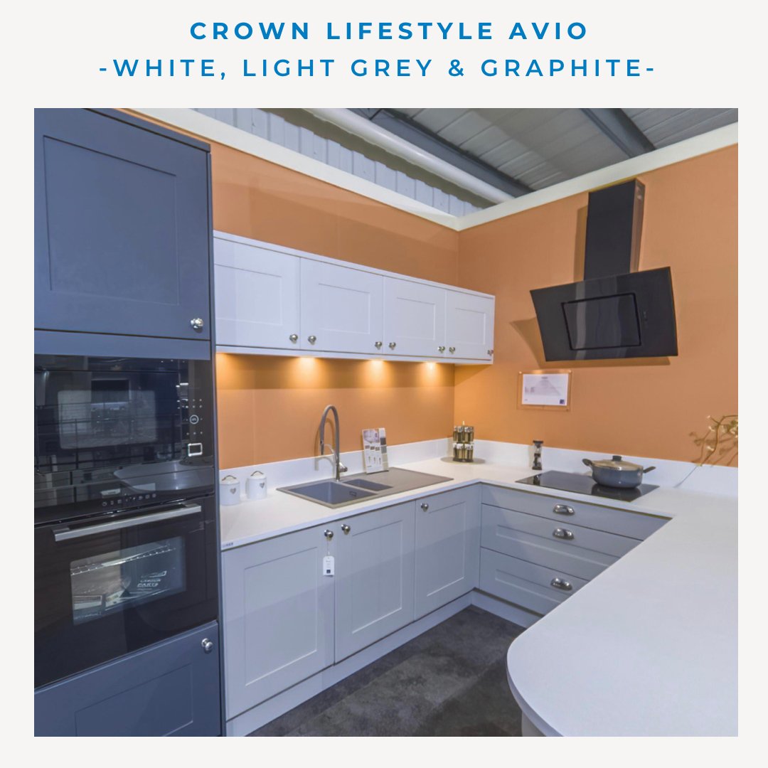 KitchenStudio1's tweet image. A modern wide frame shaker style door, supermatt and soft to touch. Available in a choice of three colours.