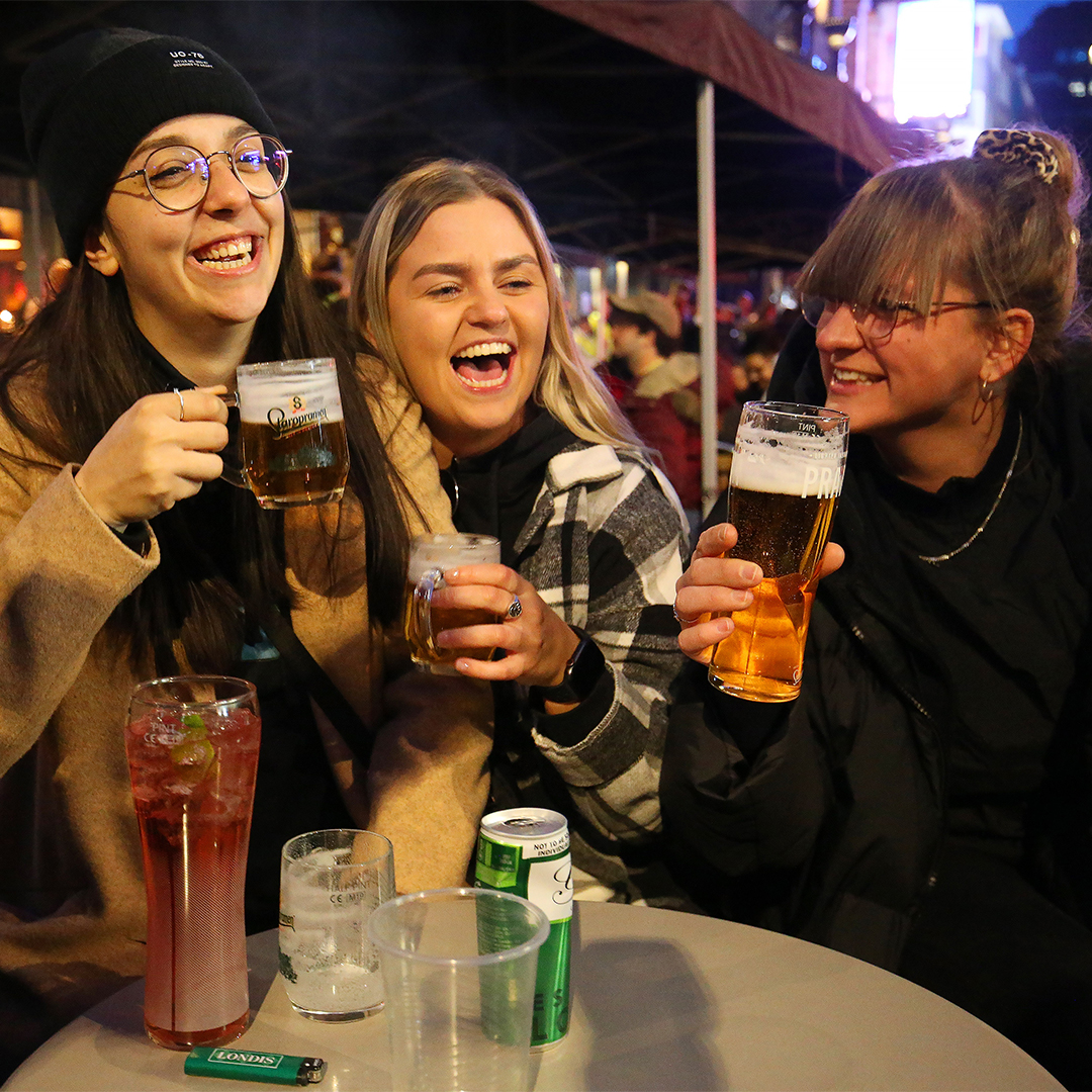 BBCLondonNews's tweet photo. The streets were packed last night in Soho, with roads closed for al fresco drinking and dining as outdoor hospitality reopened.

Read more: https://t.co/LrFVAam1hj
Photos: PA / Getty https://t.co/iTgGy6H6hO