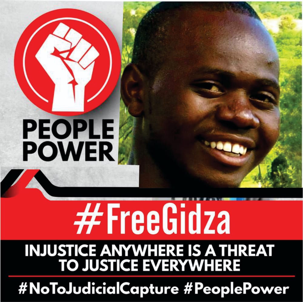 Tadiewanashe1's tweet photo. The Peoples Councilor Cde bro Gidza @CouncilorMutub1  is out on 5000rtgs Bail.The struggle will Continue Alutaaaaaaaaa. https://t.co/0EcL3dhaQs