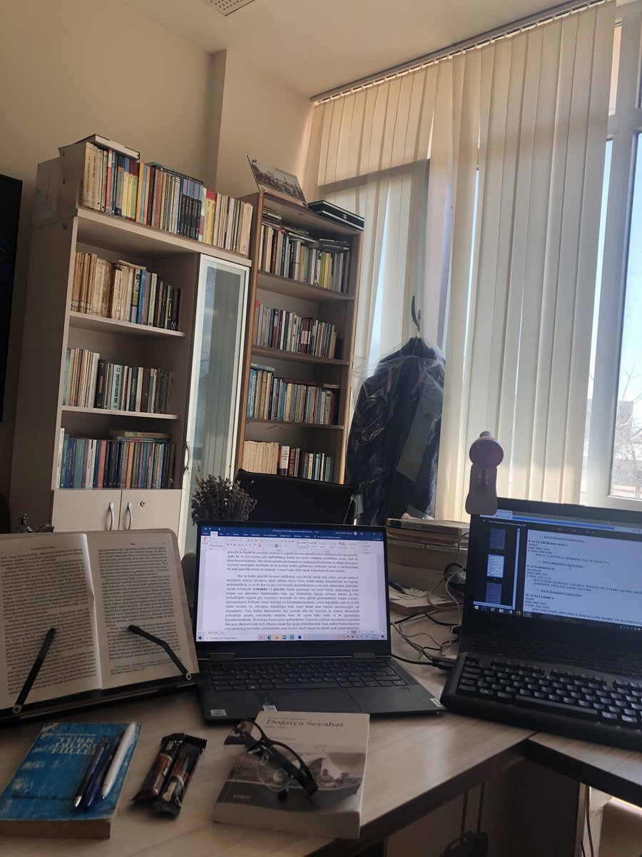 Düşünce imgesinin sabit bir düşünce tarzını her alanda çoğaltma eğilimine karşı, göçebe düşüncenin sabitlik yoksunluğu ve değikenliğe karakterize edilmesi.... 
-Göçebe Düşünmek-  kitabından... 
çalışmaya hazırız...