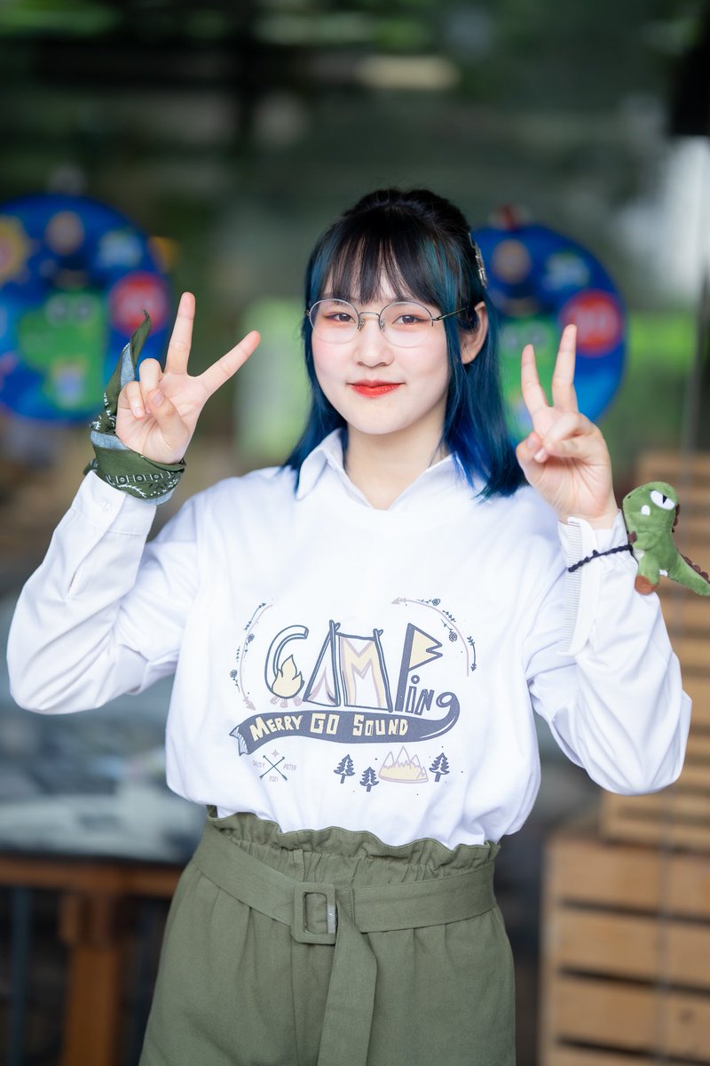 BB2pnion's tweet photo. ใบยอหัวสีน้ำเงิน #BaiyokAster #02coolkid https://t.co/RJNnV4ouFX